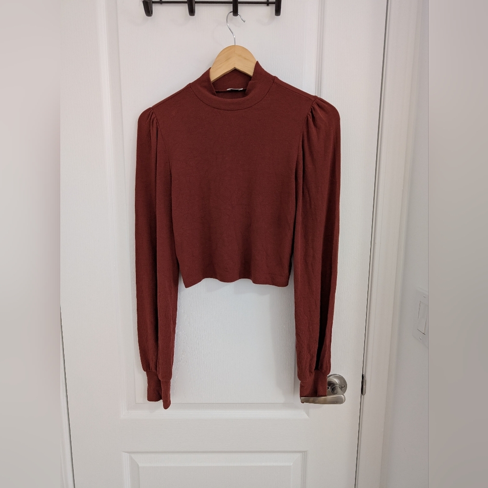 Aritzia Wilfred Red/Brown Cropped Mockneck Sweater - Small